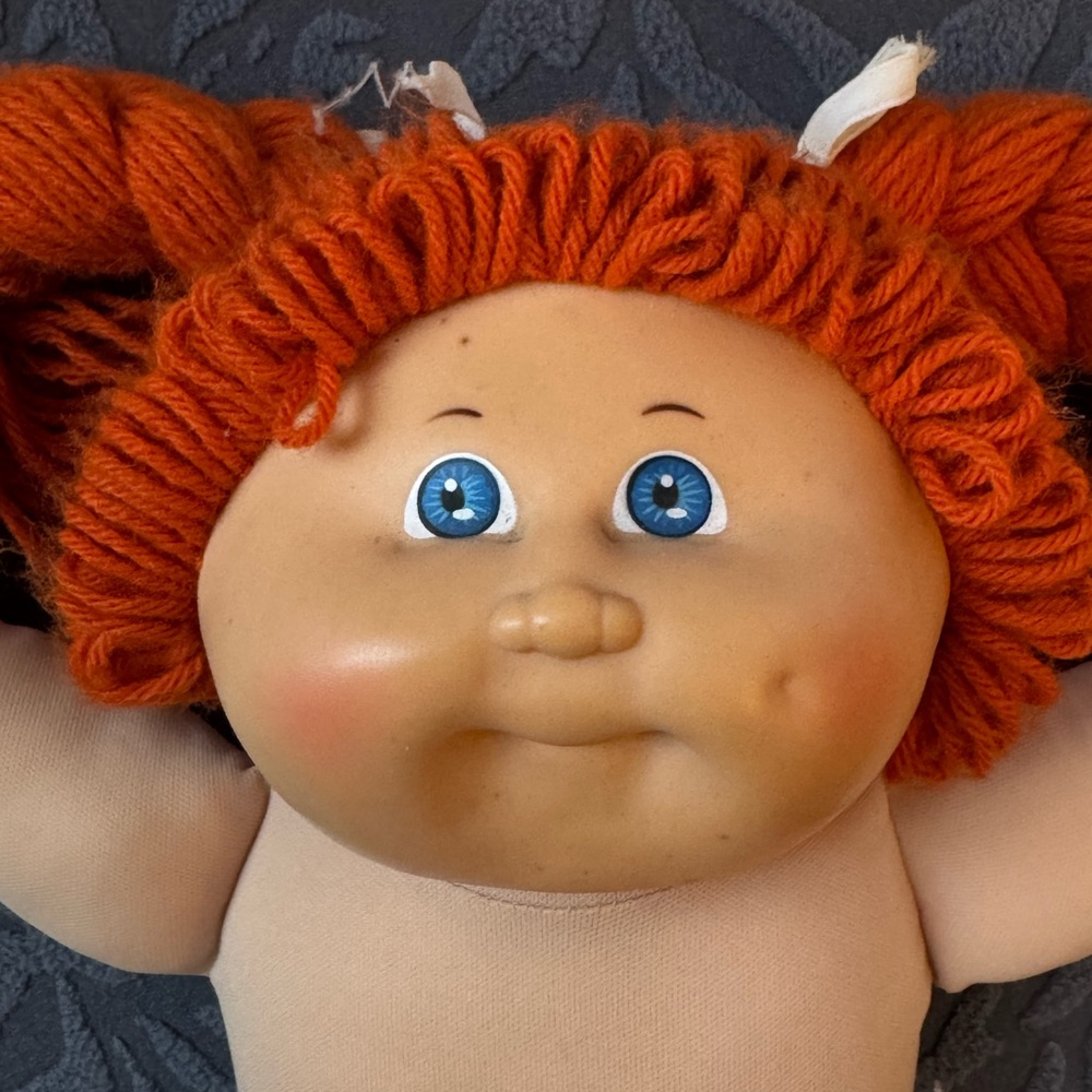 Vintage Cabbage Patch Doll with Clothes - Picture 8 of 11